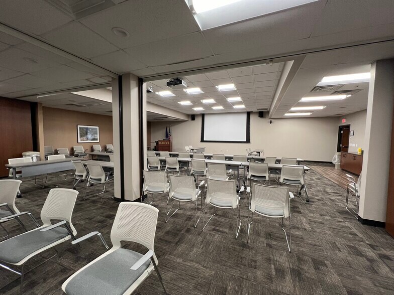 More Photos Of 1 Empire Dr, Rensselaer Office For Lease