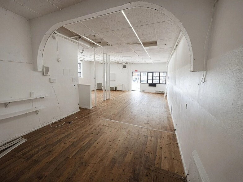 More Photos Of 2271 Morris Ave, Bronx Apartments For Lease