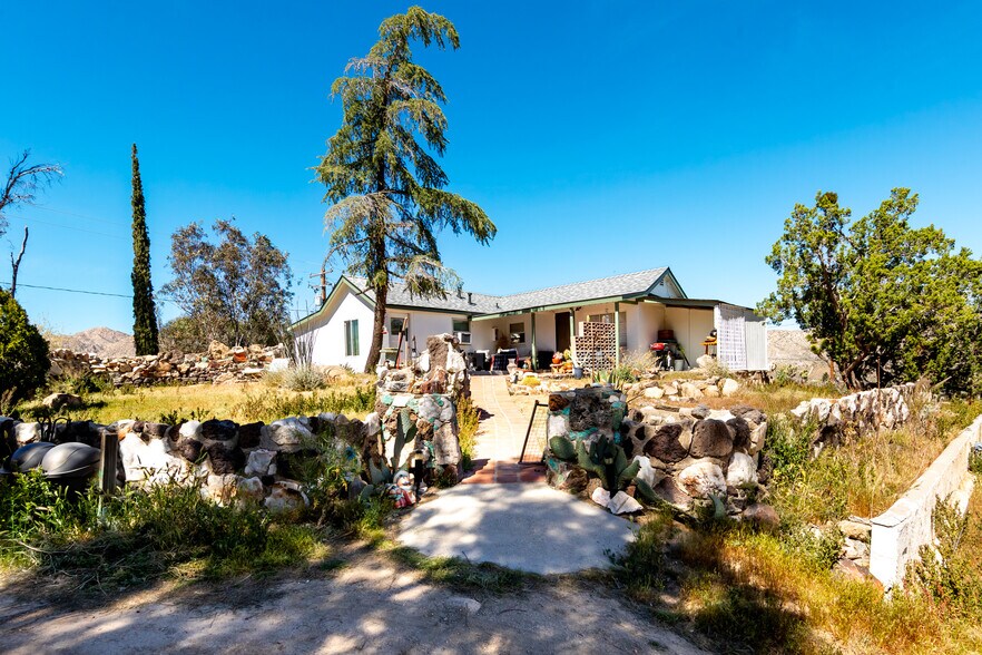 More Photos Of 7772 Jemez Trl, Yucca Valley Multifamily For Sale