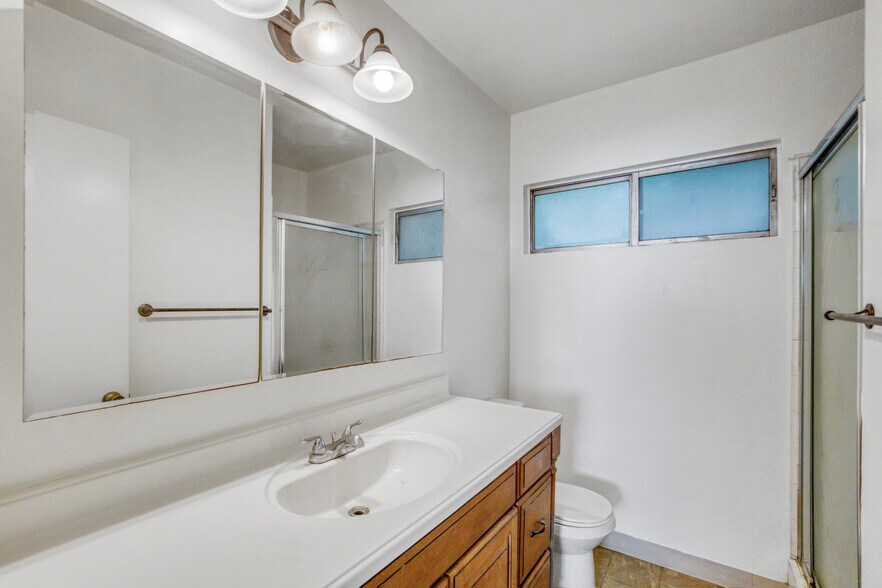 More Photos Of 14641 Magnolia Blvd, Sherman Oaks Apartments For Sale