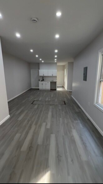 More Photos Of 523-525 Richey Ave, Collingswood Apartments For Lease