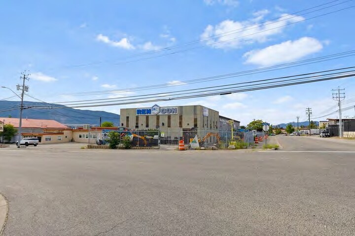 More Photos Of 275 Okanagan Av E, Penticton Industrial For Sale