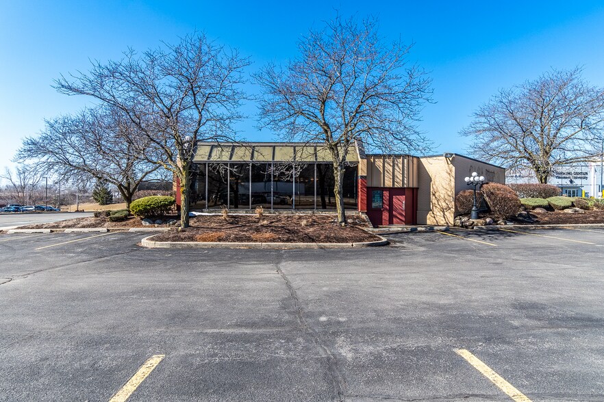 More Photos Of 4111 Parnell Ave, Fort Wayne Restaurant For Sale