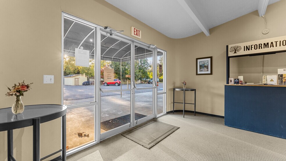 More Photos Of 355 Panama Ave, Chico Flex For Sale