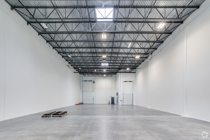 More Photos Of 7 King Edward St, Coquitlam Warehouse For Sale