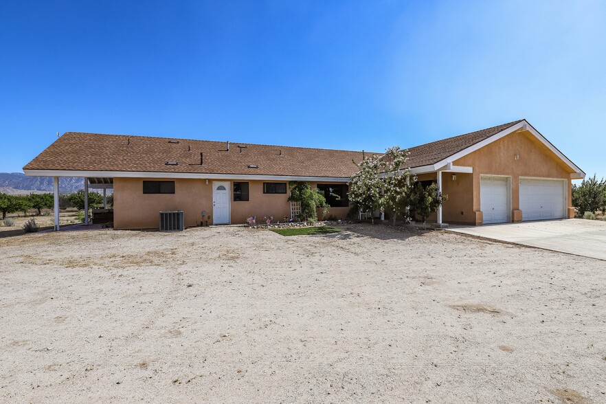 More Photos Of 34810 largo vista rd, Llano Airport For Sale