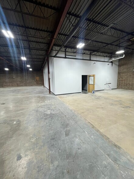More Photos Of 326 Edwardia Dr, Greensboro Unknown For Lease