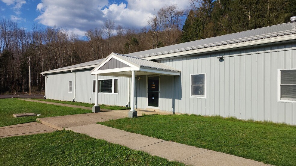 More Photos Of 4250 N State St, Salamanca Freestanding For Sale