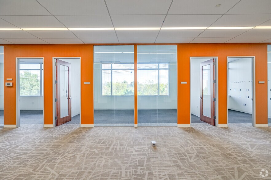More Photos Of 121 Rockville Pike, Rockville Office Residential For Sale