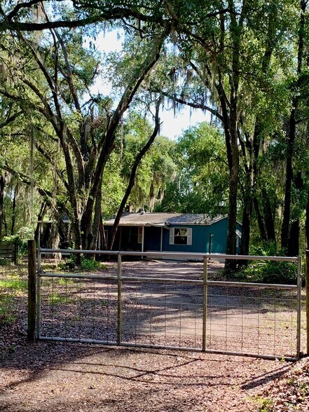 More Photos Of 27910 Debbie Rd, Okahumpka Land For Sale