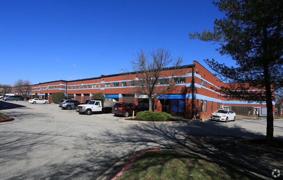 More Photos Of 8740 Cherry Ln, Laurel Light Manufacturing For Sale
