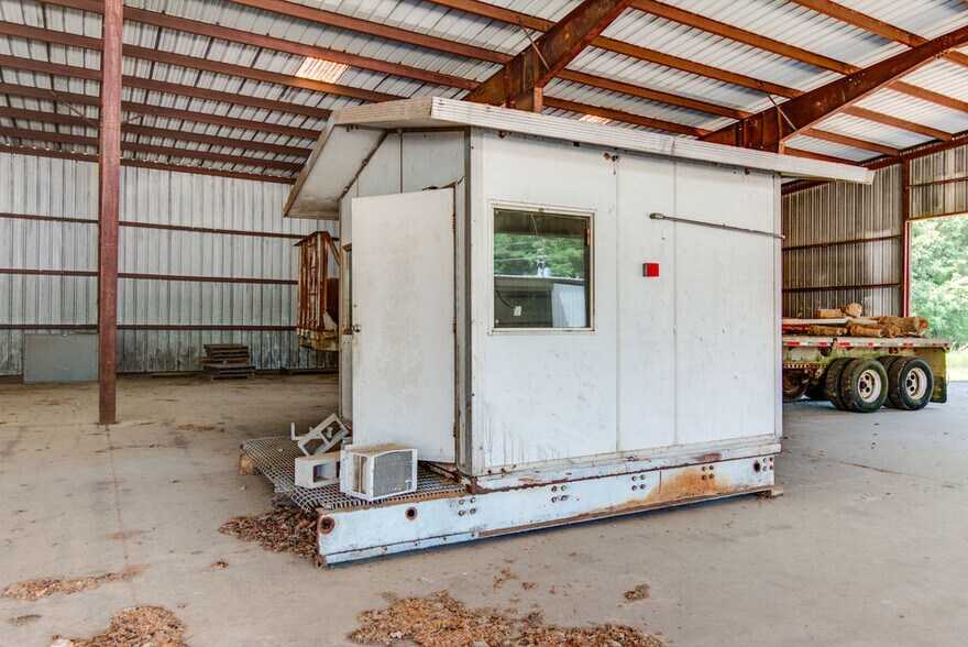 More Photos Of 720 E Main St, Ashdown Warehouse For Sale