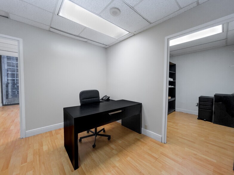 More Photos Of 1110 Brickell Ave, Miami Office For Sale