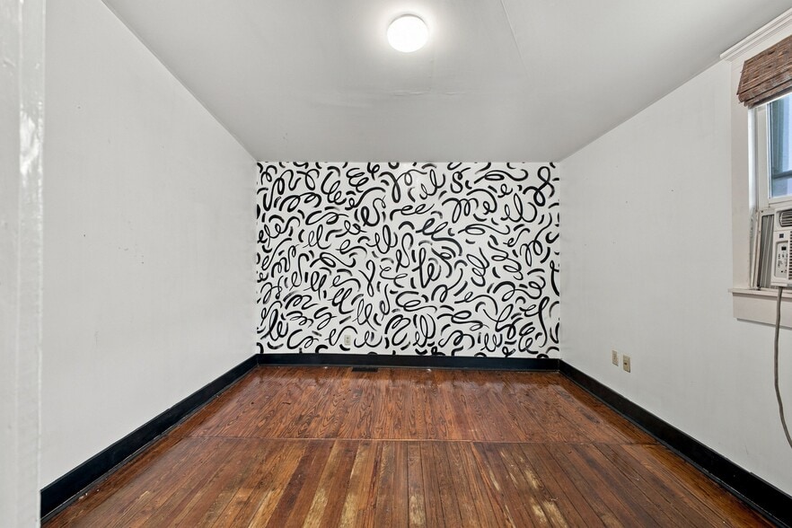 More Photos Of 321 29th Ave N, Nashville Office Residential For Sale