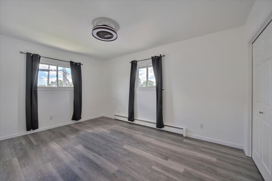 More Photos Of 548 Shattuck Rd, Saginaw Apartments For Sale