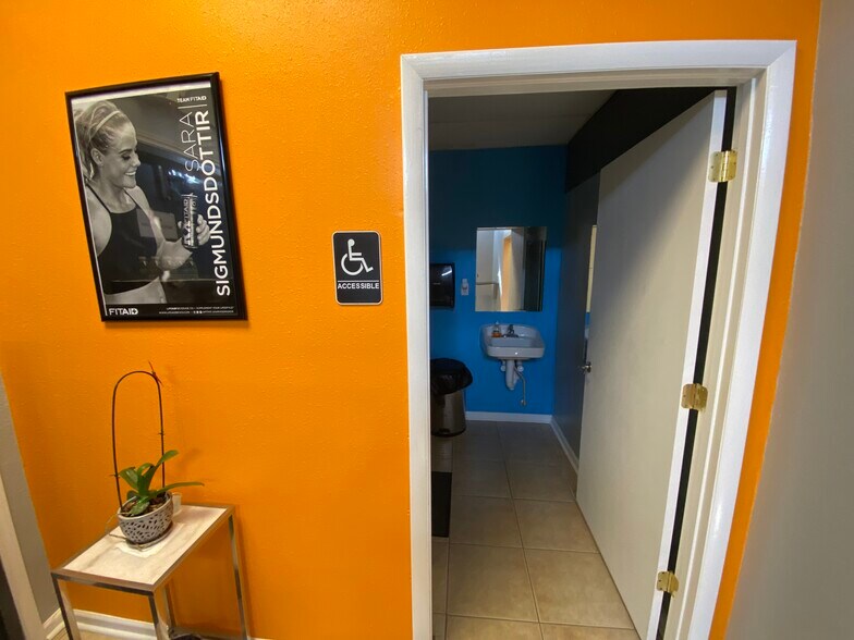 More Photos Of 5120 N Florida Ave, Tampa Health Club For Lease