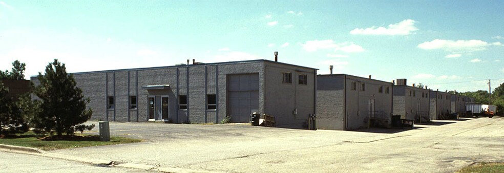 More Photos Of 750-820 Birginal Dr, Bensenville Warehouse For Lease