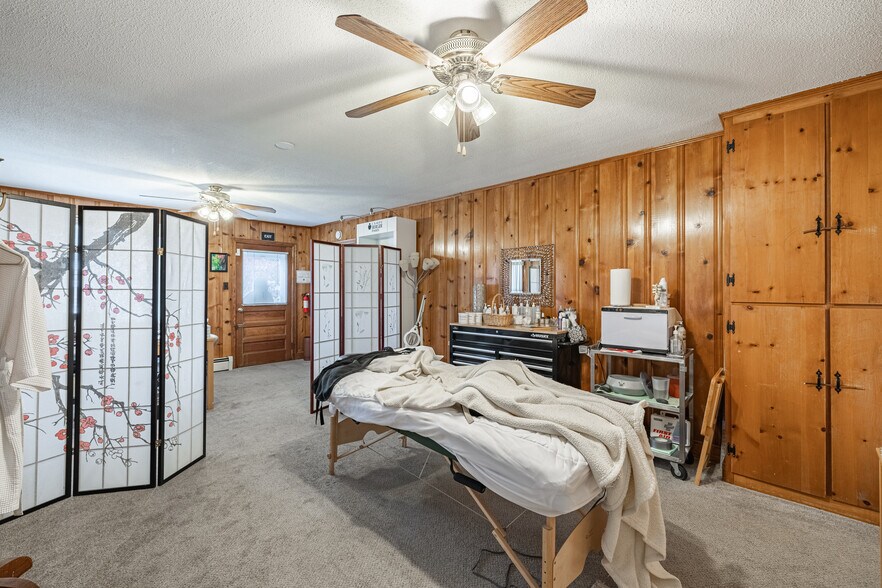 More Photos Of 664 Boulevard, Colonial Heights Office For Sale