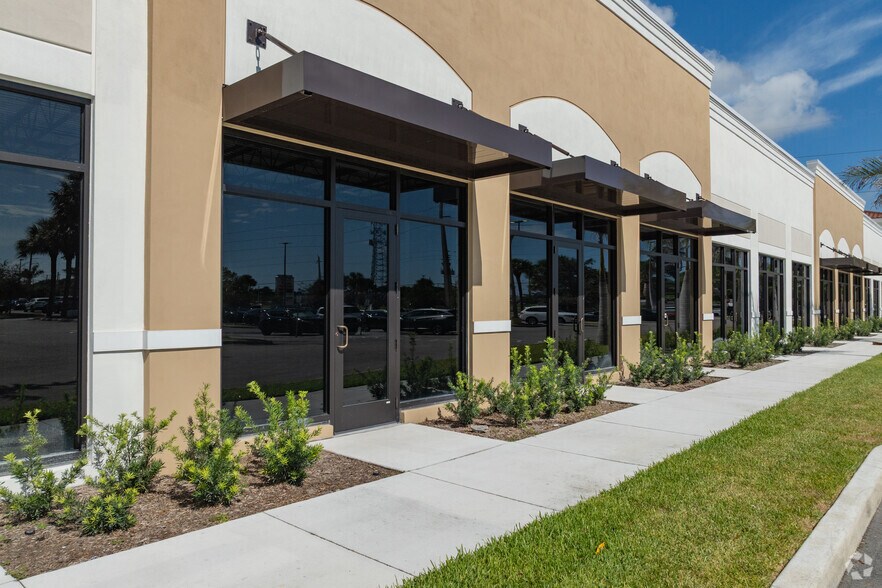 More Photos Of 5335 N Military Trl, West Palm Beach Unknown For Lease