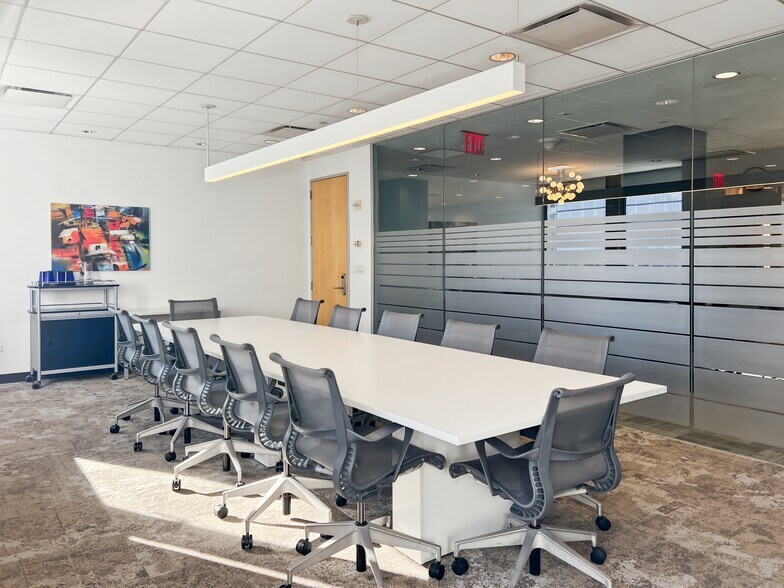 More Photos Of 5 Penn Plaza, New York Coworking Space