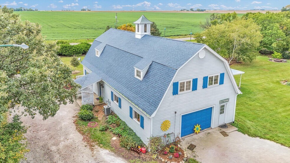 More Photos Of 1356 County Road 2900 N, Rantoul Specialty For Sale