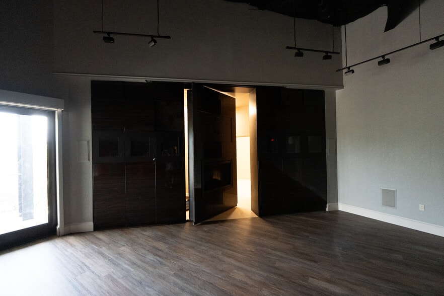 More Photos Of 12633 Shiloh Church Rd, Houston Warehouse For Sale