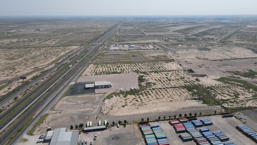 More Photos Of 609 I-20, Pecos Manufacturing For Lease