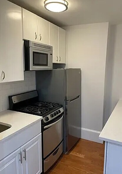 More Photos Of 43-45 W 55th St, New York Apartments For Sale