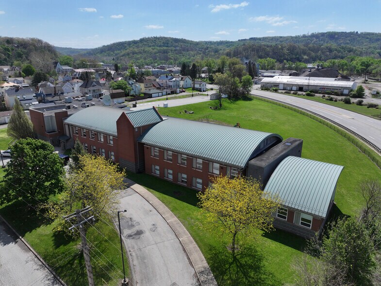 Primary Photo Of 255 Third St, New Kensington Schools For Sale