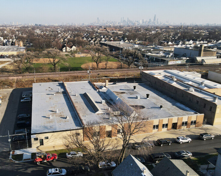 Primary Photo Of 2241-2251 N Knox Ave, Chicago Manufacturing For Sale