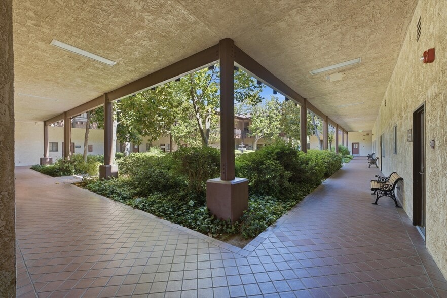 More Photos Of 44725 10th St W, Lancaster Medical For Sale