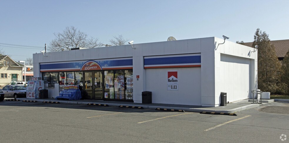 More Photos Of 2962 Long Beach Rd, Oceanside Service Station For Lease