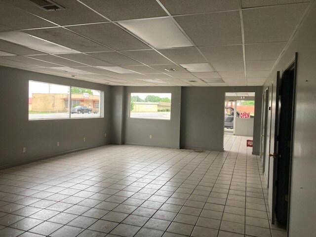 More Photos Of 2222 E Broadway St, North Little Rock Manufacturing For Lease