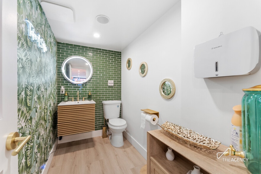 More Photos Of 534 Ninth Ave, New York Apartments For Lease