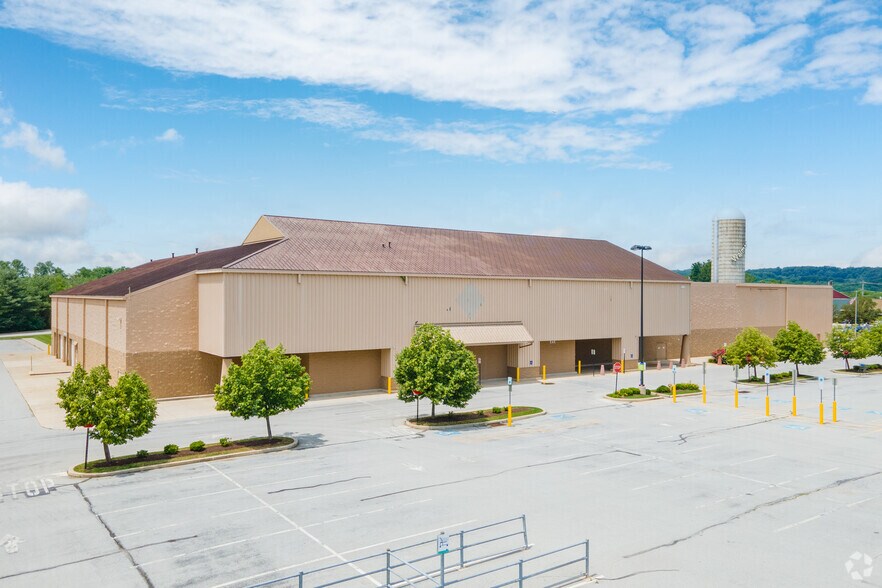 More Photos Of 301 Main St, Exton Unknown For Lease