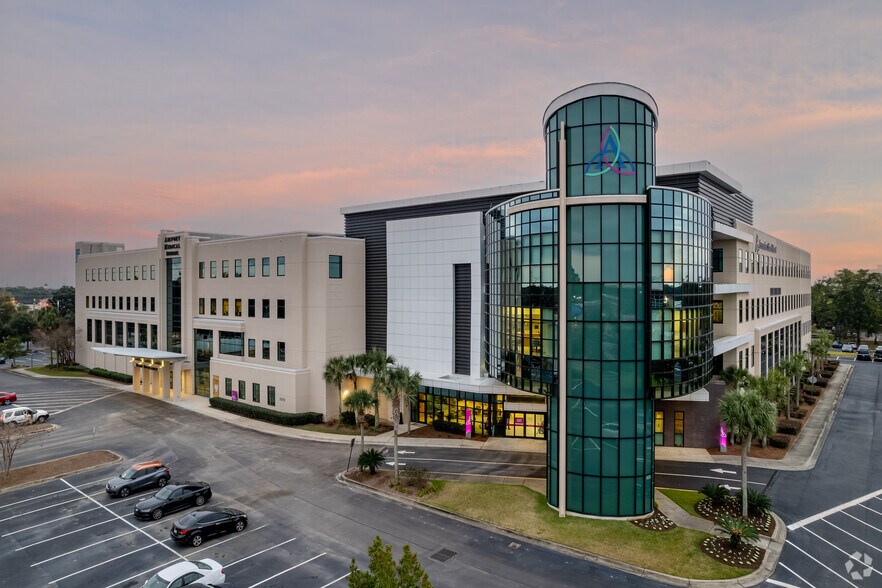 Primary Photo Of 1601 Airport Blvd, Pensacola Medical For Lease