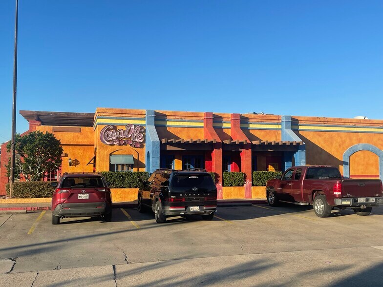 More Photos Of 1700 Ruth St, Sulphur Restaurant For Sale