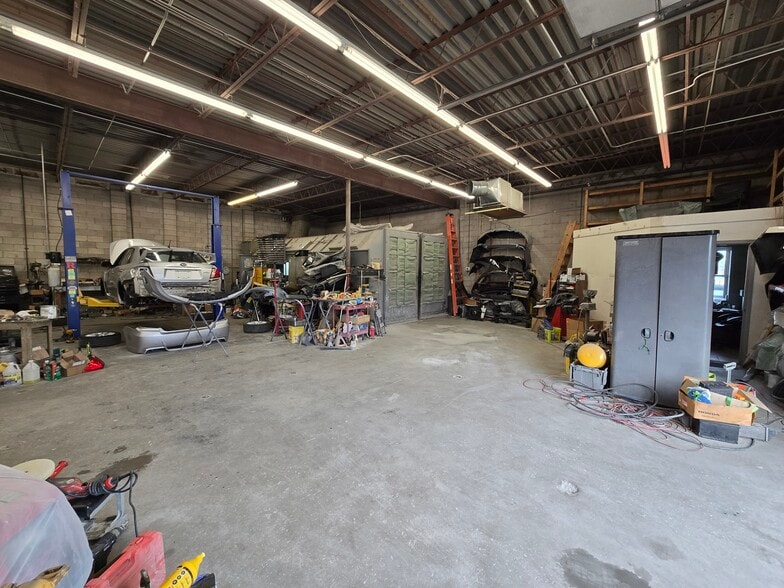 More Photos Of 1112 King St, Portsmouth Auto Repair For Sale