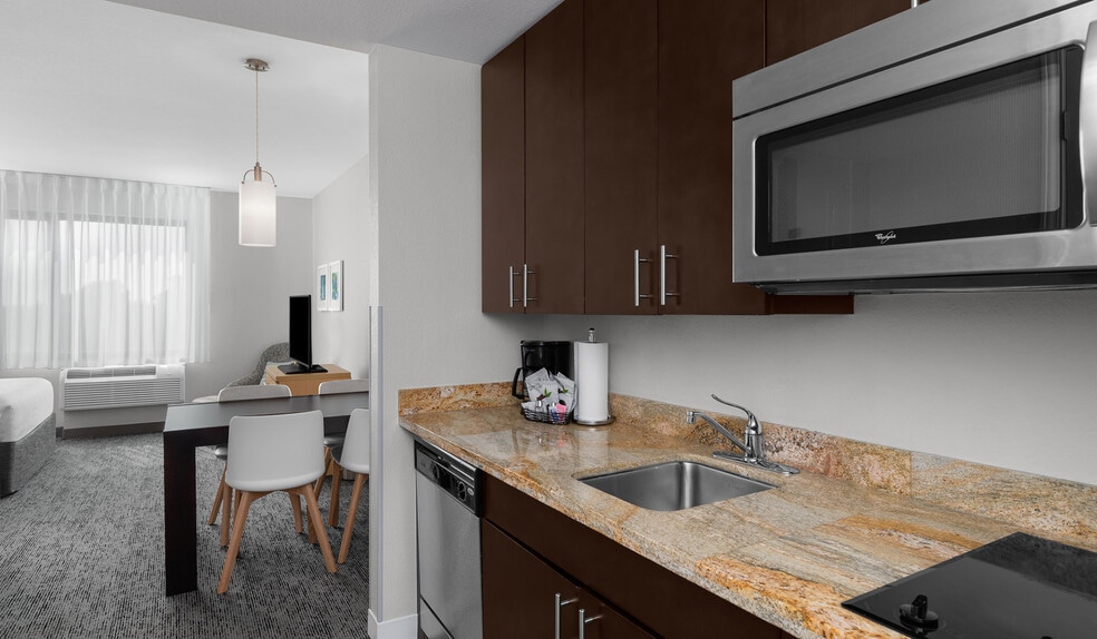 More Photos Of 4100 N Kittredge St, Denver Hotel For Sale