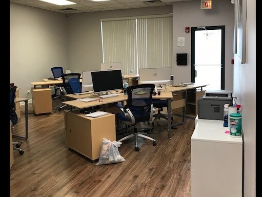 More Photos Of 1024-1036 Busse Hwy, Park Ridge Showroom For Lease