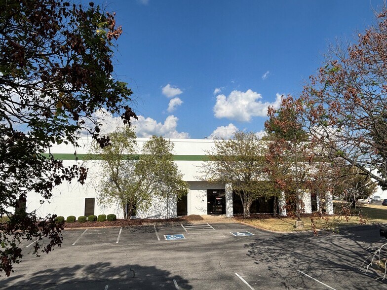 Primary Photo Of 1260-1270 Heil Quaker Blvd, La Vergne Distribution For Lease