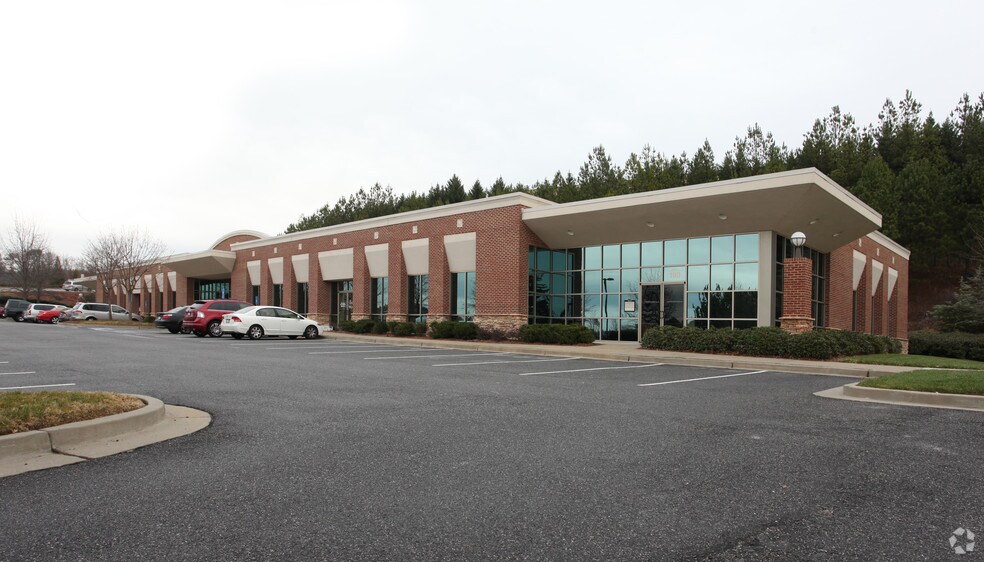 Primary Photo Of 4310 Johns Creek Pky, Suwanee Medical For Lease