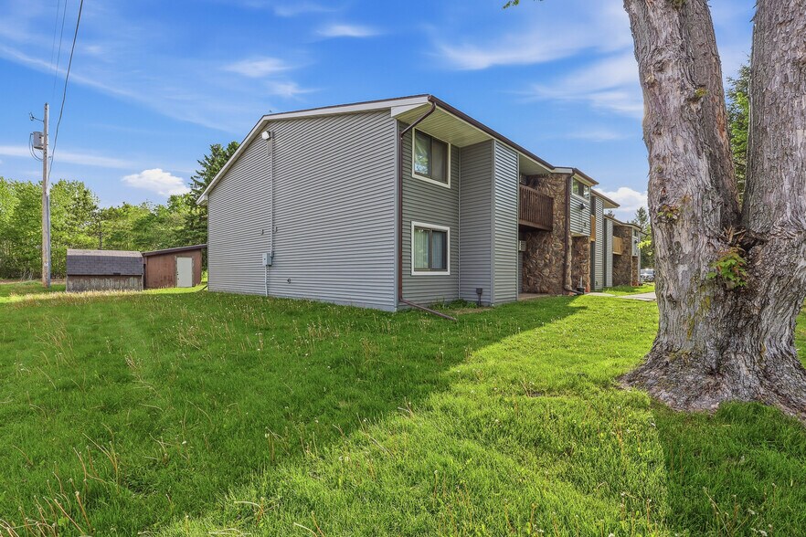 More Photos Of 228 Enterprise St, Stockbridge Apartments For Sale