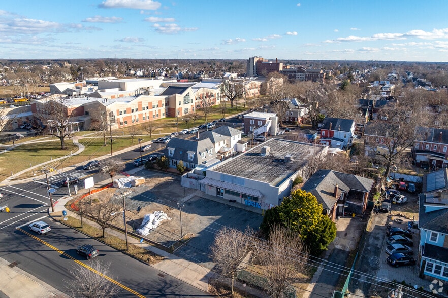 More Photos Of 739 Greenwood Ave, Trenton Freestanding For Lease