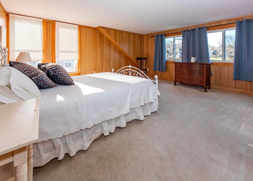 More Photos Of 109 Shore Rd, Southwest Harbor Flex For Sale