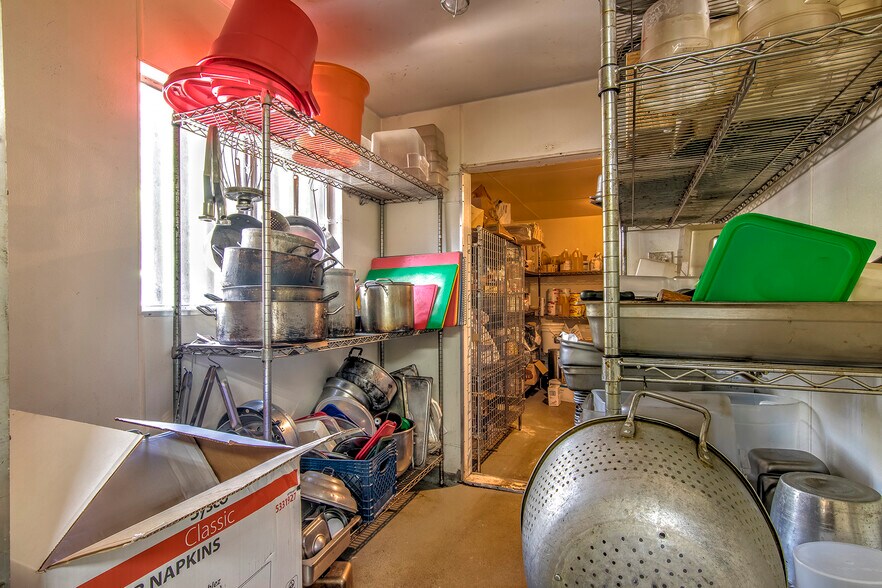 More Photos Of 54905 N Circle Dr, Idyllwild-Pine Cove Restaurant For Lease