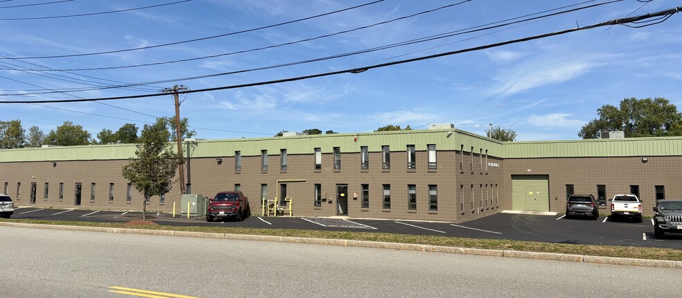 More Photos Of 185 New Boston St, Woburn Manufacturing For Lease