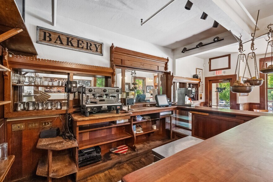 More Photos Of 3731 Main st, Occidental Restaurant For Sale