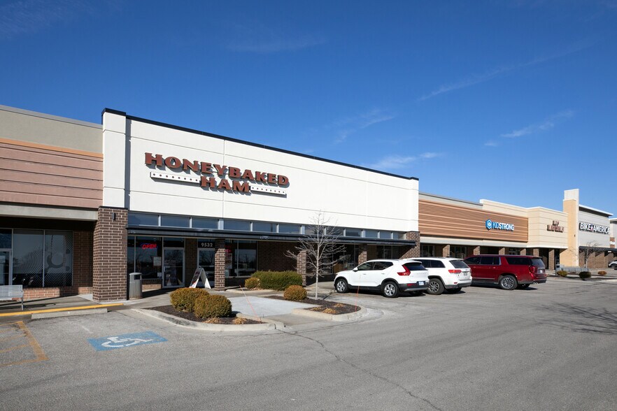 More Photos Of 9502-9628 Nall Ave, Overland Park Unknown For Lease