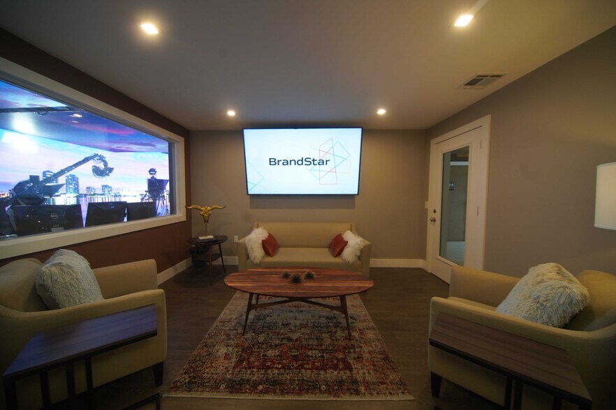 More Photos Of 3850 N Powerline Rd, Pompano Beach Warehouse For Sale